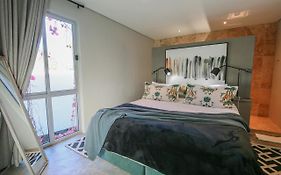 Suite 9 The Village